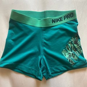 nike pros ( snake skin print )